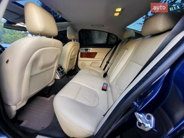 Синий Ягуар ХФ, объемом двигателя 2.97 л и пробегом 63 тыс. км за 14000 $, фото 9 на Automoto.ua