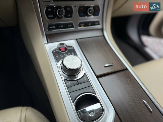 Синій Ягуар ХФ, об'ємом двигуна 2 л та пробігом 91 тис. км за 15500 $, фото 51 на Automoto.ua