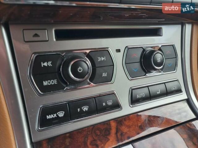 Синий Ягуар ХФ, объемом двигателя 2.97 л и пробегом 96 тыс. км за 16500 $, фото 40 на Automoto.ua