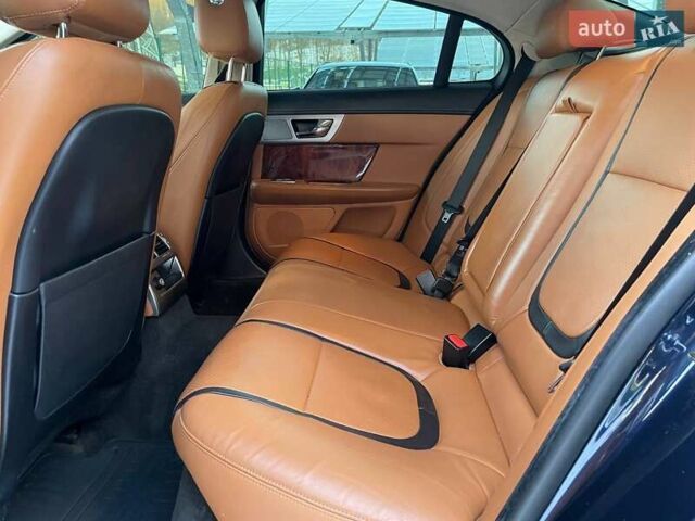 Синий Ягуар ХФ, объемом двигателя 2.97 л и пробегом 96 тыс. км за 16500 $, фото 34 на Automoto.ua