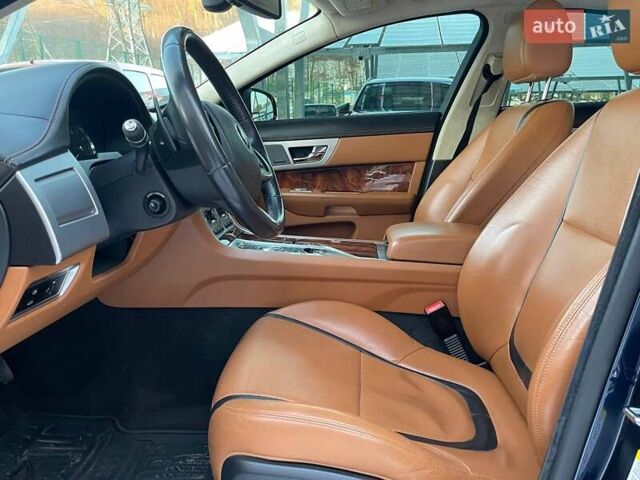 Синий Ягуар ХФ, объемом двигателя 2.97 л и пробегом 96 тыс. км за 16500 $, фото 28 на Automoto.ua