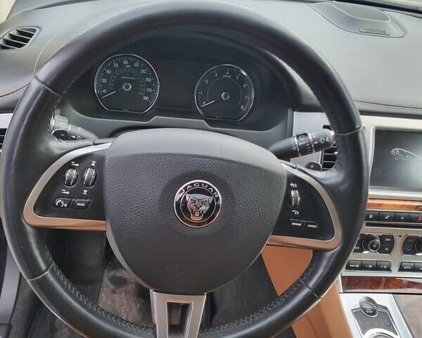 Синий Ягуар ХФ, объемом двигателя 2.97 л и пробегом 96 тыс. км за 16500 $, фото 25 на Automoto.ua