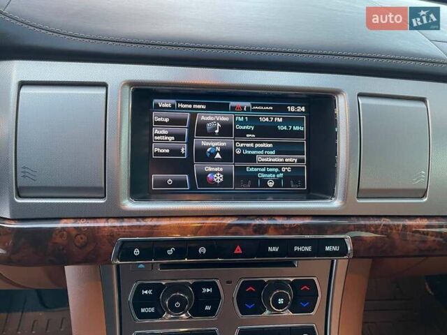 Синий Ягуар ХФ, объемом двигателя 2.97 л и пробегом 96 тыс. км за 16500 $, фото 38 на Automoto.ua