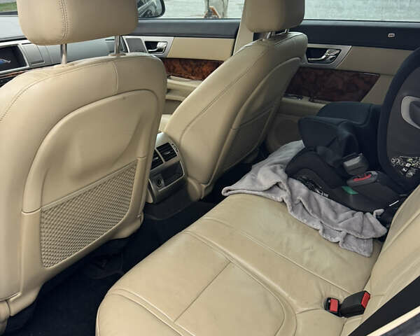 Синій Ягуар ХФ, об'ємом двигуна 2 л та пробігом 200 тис. км за 10500 $, фото 6 на Automoto.ua