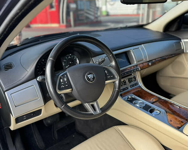 Синий Ягуар ХФ, объемом двигателя 2 л и пробегом 200 тыс. км за 14499 $, фото 13 на Automoto.ua