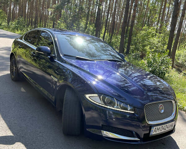 Синий Ягуар ХФ, объемом двигателя 2.2 л и пробегом 148 тыс. км за 18500 $, фото 5 на Automoto.ua