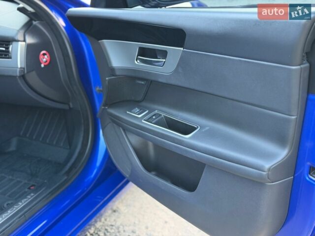 Синій Ягуар ХФ, об'ємом двигуна 2 л та пробігом 203 тис. км за 19300 $, фото 17 на Automoto.ua