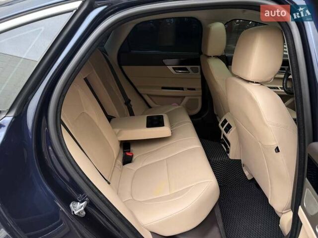 Синий Ягуар ХФ, объемом двигателя 3 л и пробегом 131 тыс. км за 17990 $, фото 11 на Automoto.ua