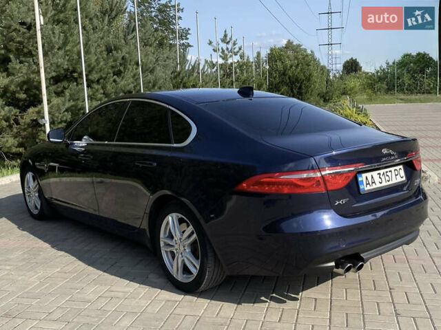 Синий Ягуар ХФ, объемом двигателя 2 л и пробегом 122 тыс. км за 16990 $, фото 3 на Automoto.ua