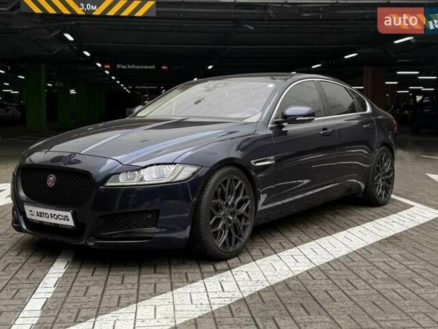Синий Ягуар ХФ, объемом двигателя 3 л и пробегом 131 тыс. км за 17990 $, фото 3 на Automoto.ua
