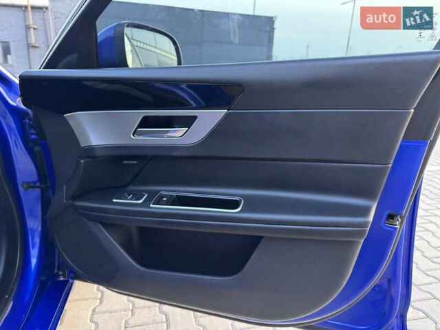 Синій Ягуар ХФ, об'ємом двигуна 2 л та пробігом 192 тис. км за 17500 $, фото 45 на Automoto.ua