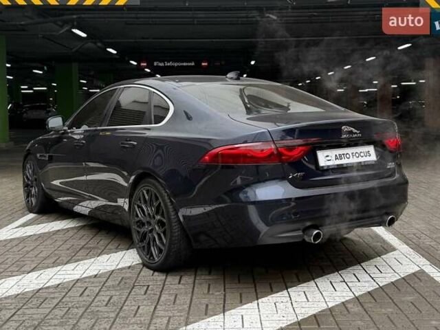 Синий Ягуар ХФ, объемом двигателя 3 л и пробегом 131 тыс. км за 17990 $, фото 4 на Automoto.ua