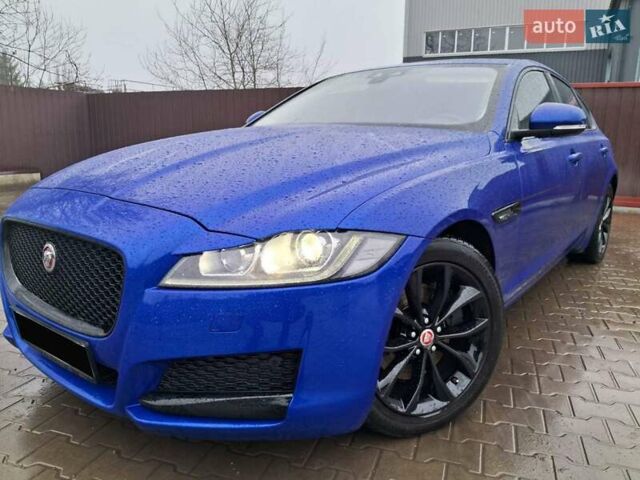 Синий Ягуар ХФ, объемом двигателя 2 л и пробегом 196 тыс. км за 22700 $, фото 1 на Automoto.ua