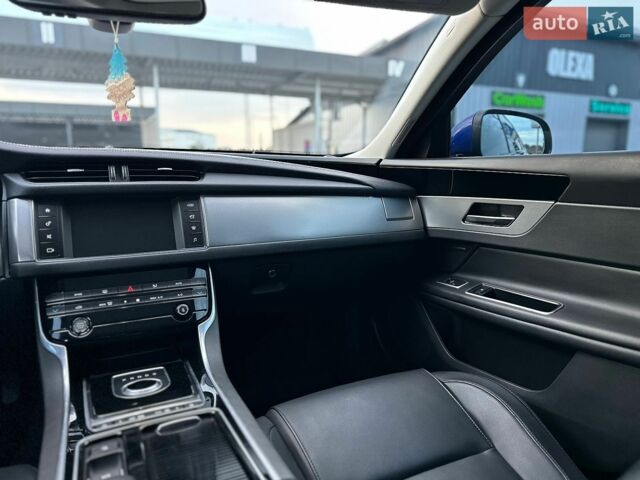 Синій Ягуар ХФ, об'ємом двигуна 2 л та пробігом 205 тис. км за 17999 $, фото 85 на Automoto.ua