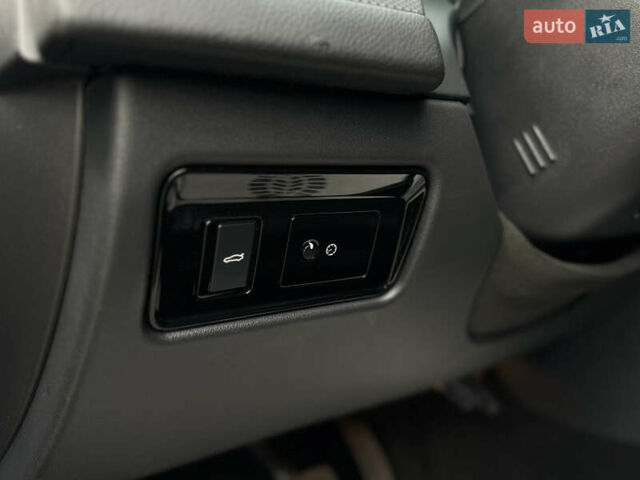 Синий Ягуар ХФ, объемом двигателя 2 л и пробегом 208 тыс. км за 16999 $, фото 41 на Automoto.ua