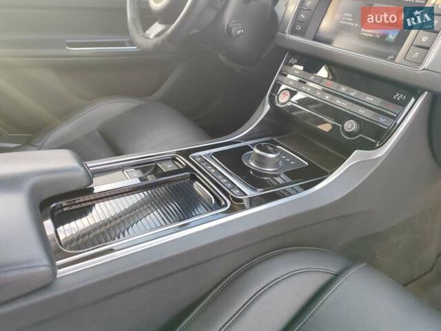 Синій Ягуар ХФ, об'ємом двигуна 2 л та пробігом 208 тис. км за 18000 $, фото 11 на Automoto.ua