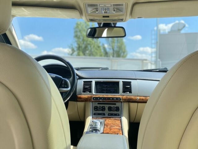 Зеленый Ягуар ХФ, объемом двигателя 2 л и пробегом 119 тыс. км за 14600 $, фото 16 на Automoto.ua