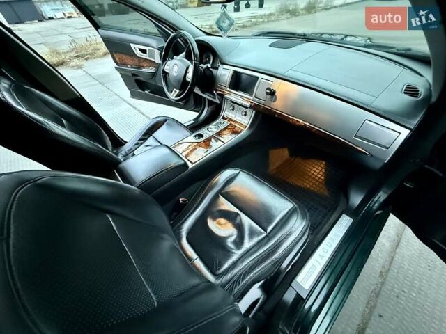 Зеленый Ягуар ХФ, объемом двигателя 2.72 л и пробегом 305 тыс. км за 7800 $, фото 50 на Automoto.ua