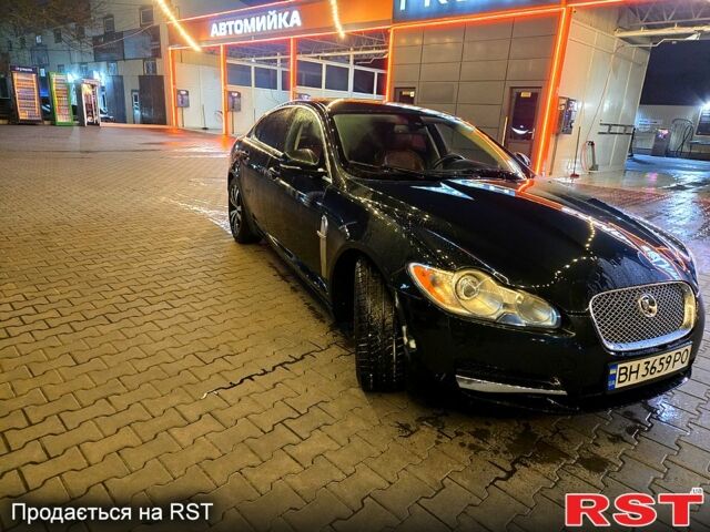 Зеленый Ягуар ХФ, объемом двигателя 3 л и пробегом 397 тыс. км за 9500 $, фото 4 на Automoto.ua