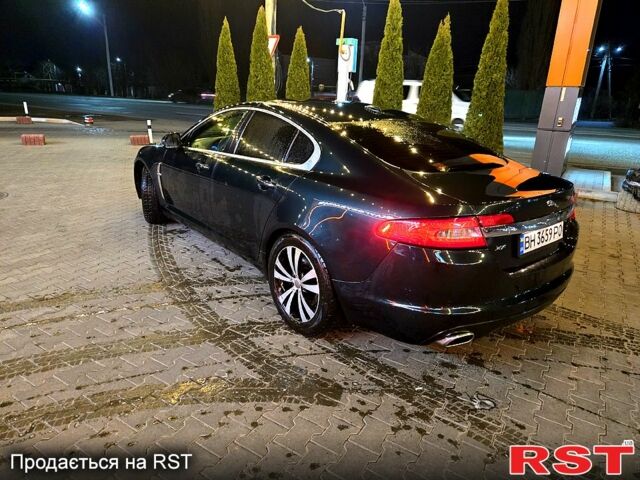 Зеленый Ягуар ХФ, объемом двигателя 3 л и пробегом 397 тыс. км за 9500 $, фото 1 на Automoto.ua