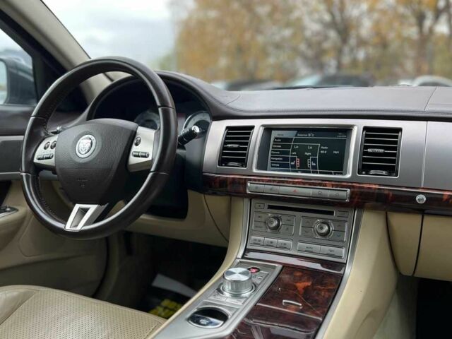 Зеленый Ягуар ХФ, объемом двигателя 3 л и пробегом 153 тыс. км за 13300 $, фото 19 на Automoto.ua