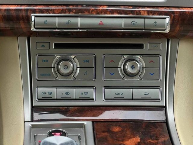 Зеленый Ягуар ХФ, объемом двигателя 3 л и пробегом 153 тыс. км за 13300 $, фото 14 на Automoto.ua