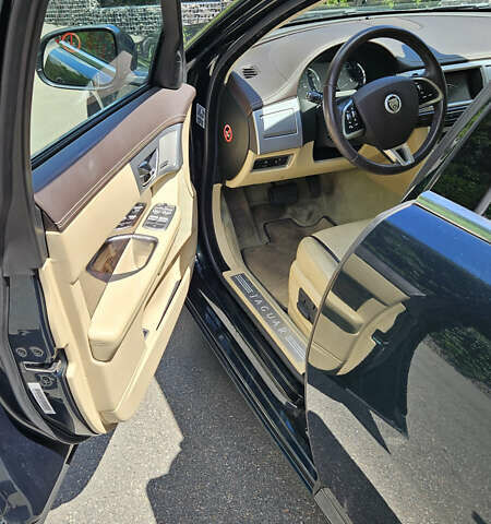 Зелений Ягуар ХФ, об'ємом двигуна 2.97 л та пробігом 102 тис. км за 15900 $, фото 13 на Automoto.ua