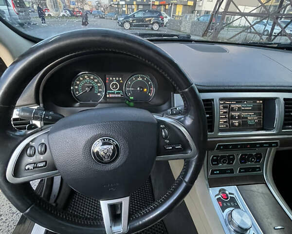 Зелений Ягуар ХФ, об'ємом двигуна 2 л та пробігом 180 тис. км за 12500 $, фото 6 на Automoto.ua