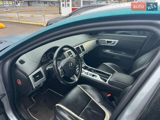 Зелений Ягуар ХФ, об'ємом двигуна 5 л та пробігом 104 тис. км за 36000 $, фото 13 на Automoto.ua