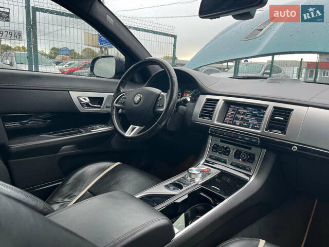 Зелений Ягуар ХФ, об'ємом двигуна 5 л та пробігом 104 тис. км за 36000 $, фото 7 на Automoto.ua