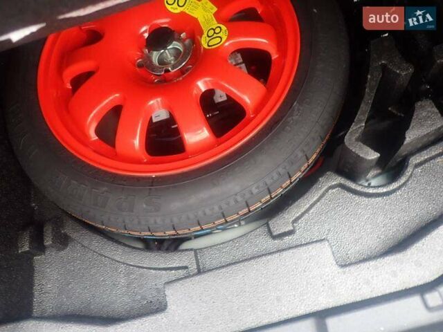 Ягуар ХФ 2016 в Марганце на Automoto.ua Зеленый Ягуар ХФ, объемом двигателя 2 л и пробегом 71 тыс. км за 14900 $, фото 7 на Automoto.ua