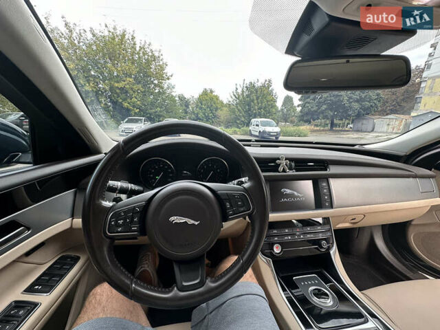 Ягуар ХФ 2016 в Днепре (Днепропетровске) на Automoto.ua Зеленый Ягуар ХФ, объемом двигателя 3 л и пробегом 130 тыс. км за 16500 $, фото 12 на Automoto.ua