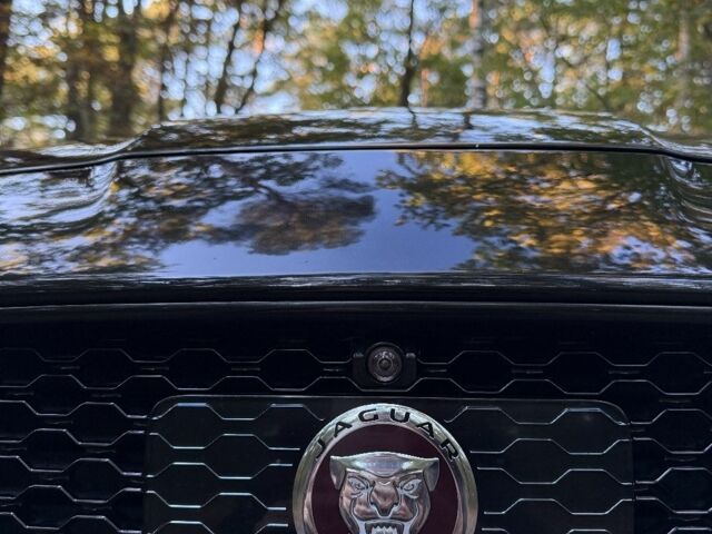 Чорний Ягуар ХФР, об'ємом двигуна 2 л та пробігом 110 тис. км за 20282 $, фото 16 на Automoto.ua