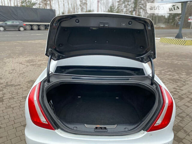 Білий Ягуар Ікс Джей, об'ємом двигуна 3 л та пробігом 194 тис. км за 19950 $, фото 40 на Automoto.ua