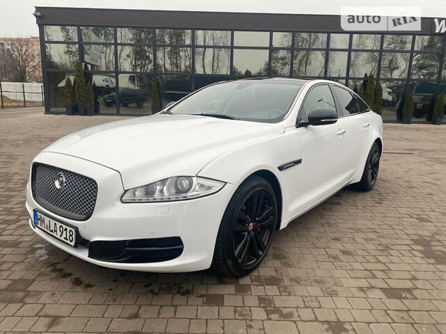Білий Ягуар Ікс Джей, об'ємом двигуна 3 л та пробігом 194 тис. км за 19950 $, фото 9 на Automoto.ua