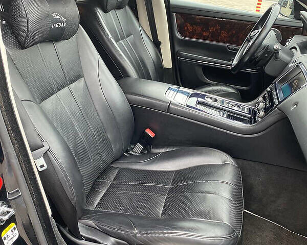 Білий Ягуар Ікс Джей, об'ємом двигуна 3 л та пробігом 194 тис. км за 19950 $, фото 52 на Automoto.ua