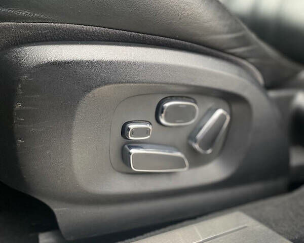 Білий Ягуар Ікс Джей, об'ємом двигуна 3 л та пробігом 194 тис. км за 19950 $, фото 19 на Automoto.ua