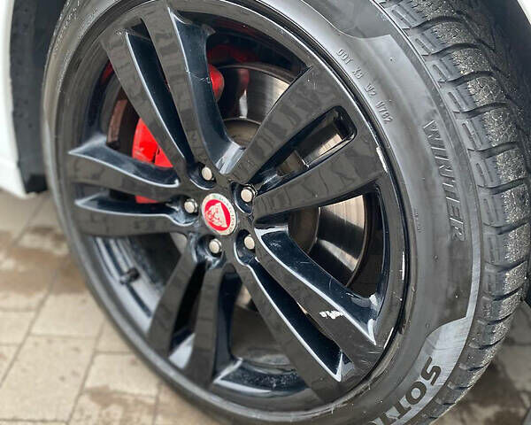 Білий Ягуар Ікс Джей, об'ємом двигуна 3 л та пробігом 194 тис. км за 19950 $, фото 50 на Automoto.ua