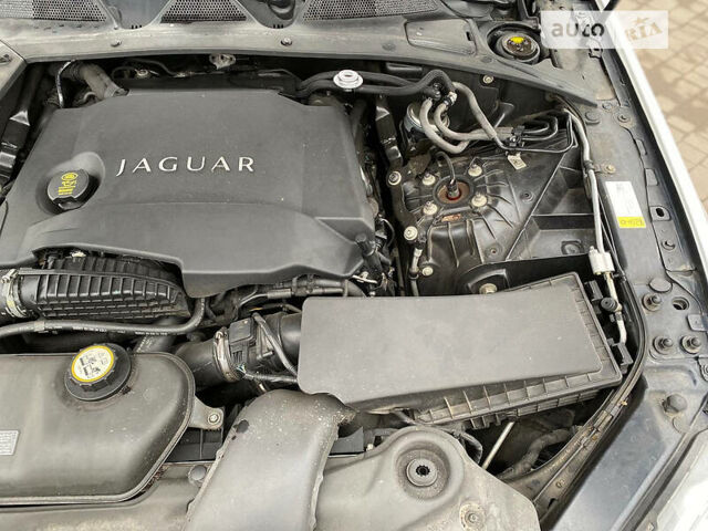 Білий Ягуар Ікс Джей, об'ємом двигуна 3 л та пробігом 194 тис. км за 19950 $, фото 57 на Automoto.ua