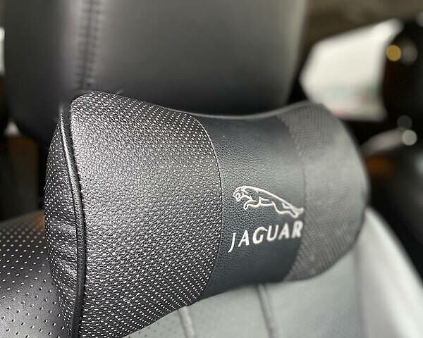 Білий Ягуар Ікс Джей, об'ємом двигуна 3 л та пробігом 194 тис. км за 19950 $, фото 53 на Automoto.ua