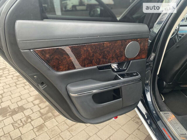 Білий Ягуар Ікс Джей, об'ємом двигуна 3 л та пробігом 194 тис. км за 19950 $, фото 33 на Automoto.ua