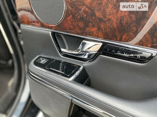 Білий Ягуар Ікс Джей, об'ємом двигуна 3 л та пробігом 194 тис. км за 19950 $, фото 41 на Automoto.ua