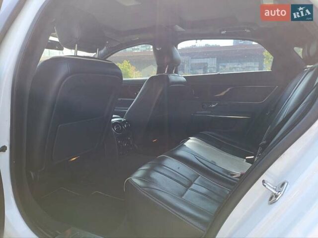 Ягуар Икс Джей 2013 в Киеве на Automoto.ua Белый Ягуар Икс Джей, объемом двигателя 3 л и пробегом 210 тыс. км за 17500 $, фото 1 на Automoto.ua