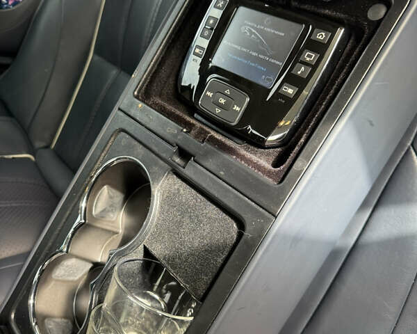 Білий Ягуар Ікс Джей, об'ємом двигуна 3 л та пробігом 160 тис. км за 37000 $, фото 7 на Automoto.ua