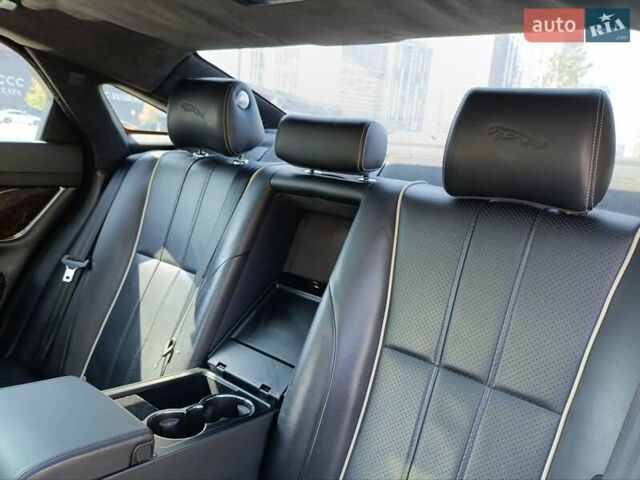 Ягуар Икс Джей 2013 в Киеве на Automoto.ua Белый Ягуар Икс Джей, объемом двигателя 3 л и пробегом 210 тыс. км за 17500 $, фото 12 на Automoto.ua
