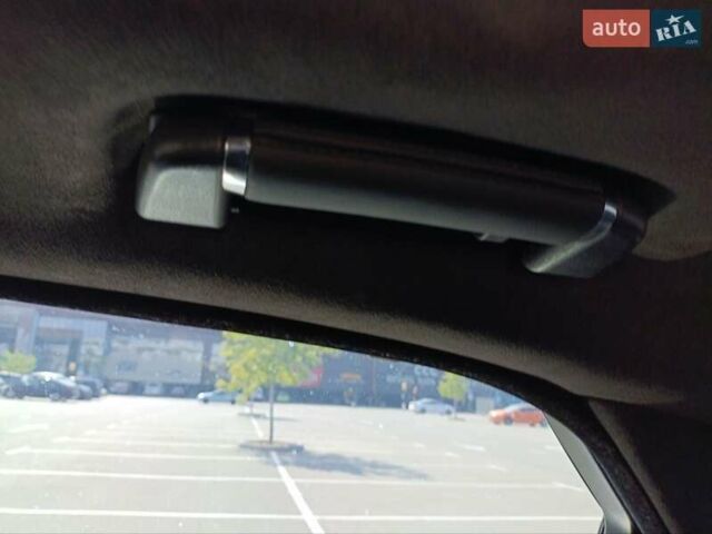 Ягуар Икс Джей 2013 в Киеве на Automoto.ua Белый Ягуар Икс Джей, объемом двигателя 3 л и пробегом 210 тыс. км за 17500 $, фото 10 на Automoto.ua