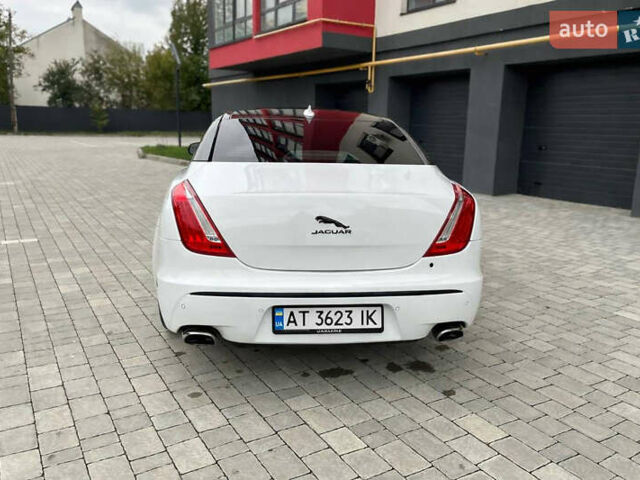 Белый Ягуар Икс Джей, объемом двигателя 3 л и пробегом 113 тыс. км за 24800 $, фото 1 на Automoto.ua