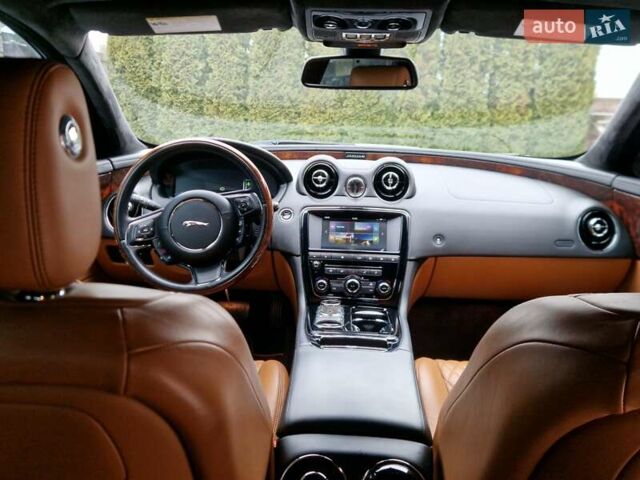 Белый Ягуар Икс Джей, объемом двигателя 3 л и пробегом 192 тыс. км за 24500 $, фото 89 на Automoto.ua