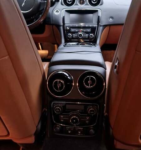 Білий Ягуар Ікс Джей, об'ємом двигуна 3 л та пробігом 75 тис. км за 34900 $, фото 4 на Automoto.ua