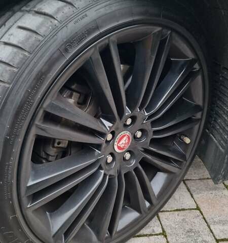 Білий Ягуар Ікс Джей, об'ємом двигуна 3 л та пробігом 75 тис. км за 34900 $, фото 2 на Automoto.ua